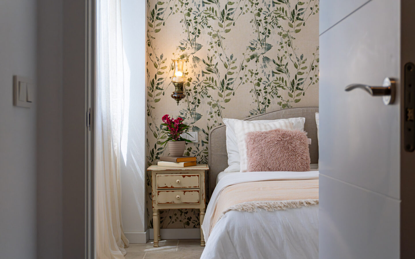 Stylishly Renovated Home With Patio In The Heart Of Casco Antiguo, Altea