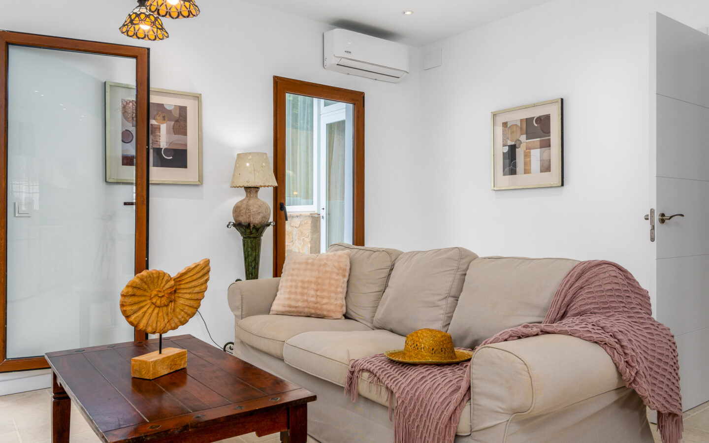 Stylishly Renovated Home With Patio In The Heart Of Casco Antiguo, Altea