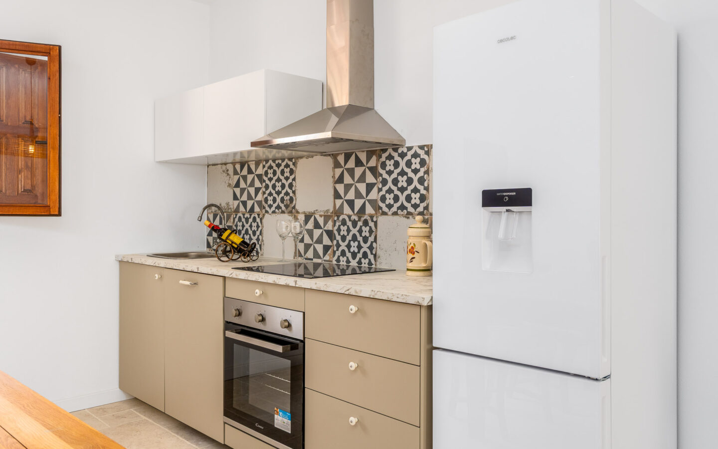 Stylishly Renovated Home With Patio In The Heart Of Casco Antiguo, Altea