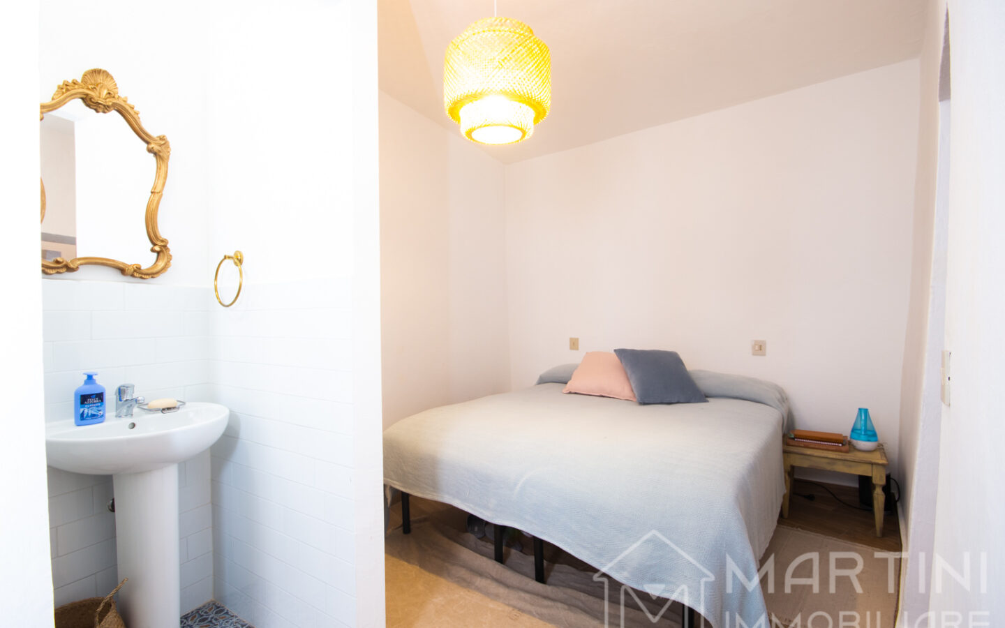 Renovated Apartment 2 Beds 2 Baths