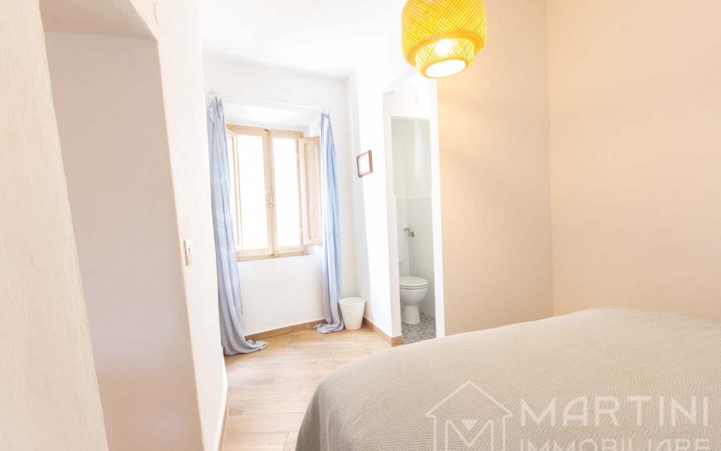 Renovated Apartment 2 Beds 2 Baths