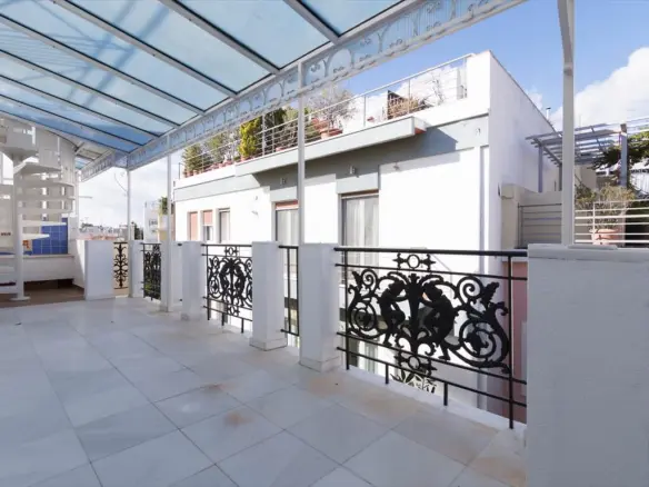 Commercial Property In Athens – Center – Center, Greece (305 M²)