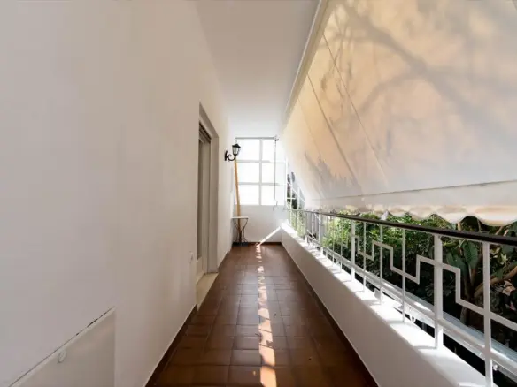 Commercial Property In Athens – Center – Center, Greece (305 M²)