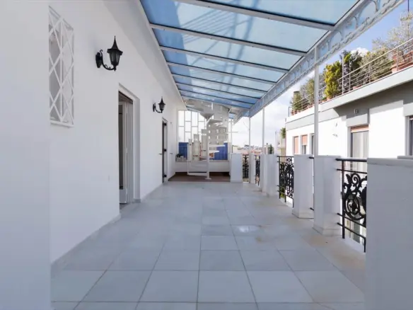 Commercial Property In Athens – Center – Center, Greece (305 M²)