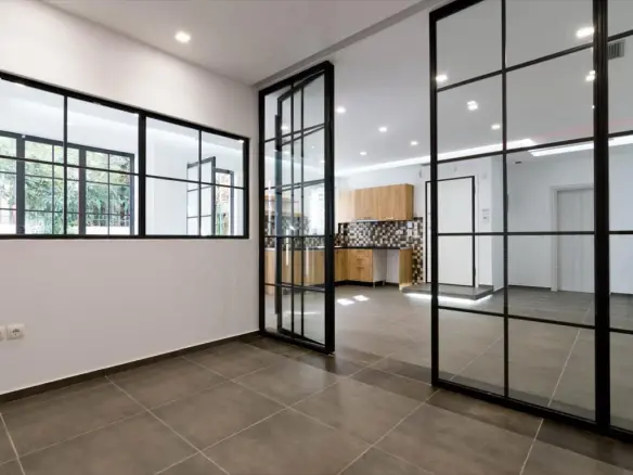 Commercial Property In Athens – Center – Center, Greece (305 M²)