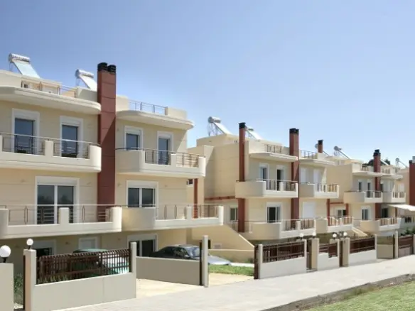 Maisonette In Artemida (loutsa), Greece (244 M²)