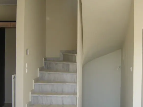 Maisonette In Artemida (loutsa), Greece (244 M²)