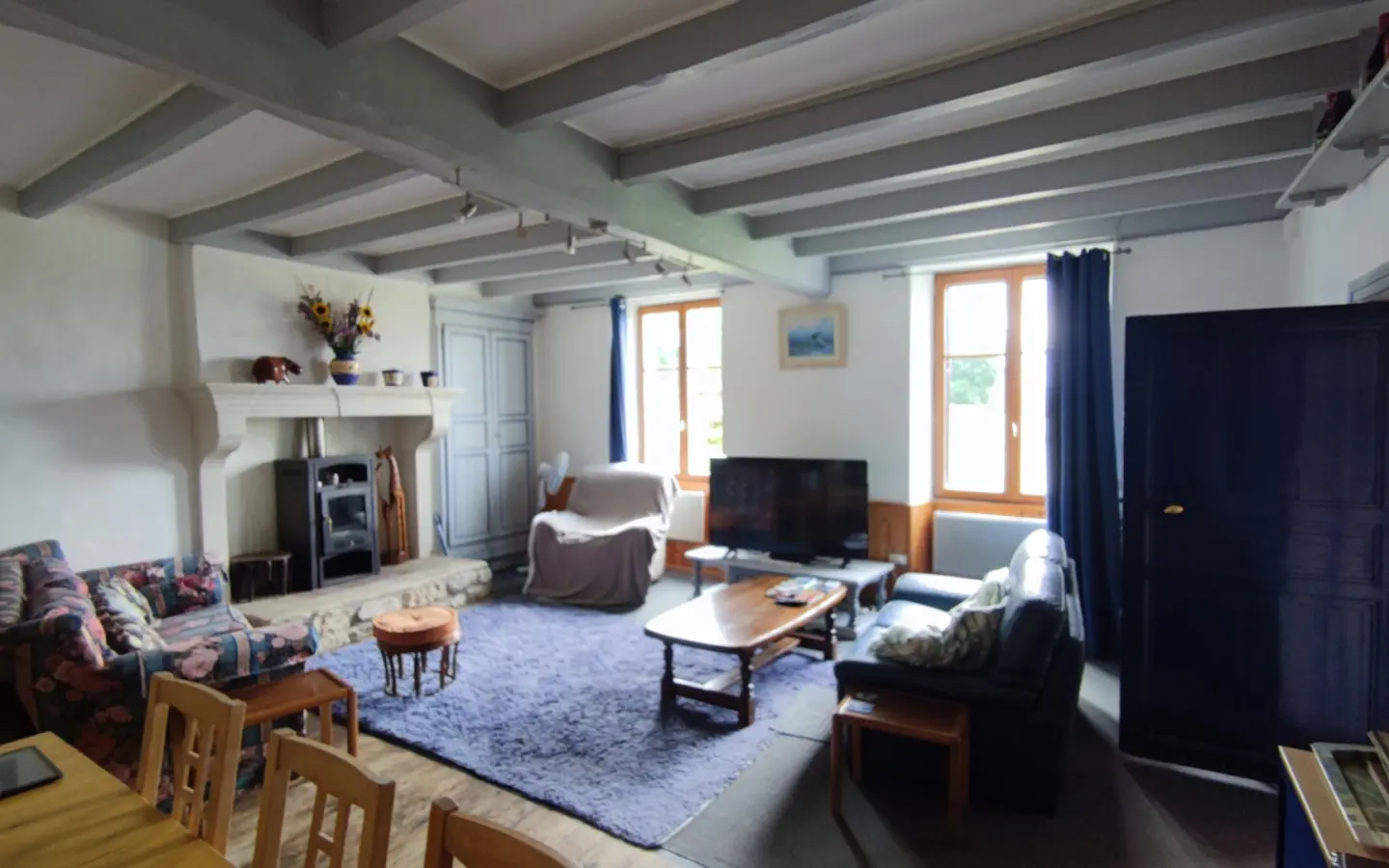 Farmhouse 3 Bedrooms, Guest House, Outbuildings And Garden, Chef Boutonne
