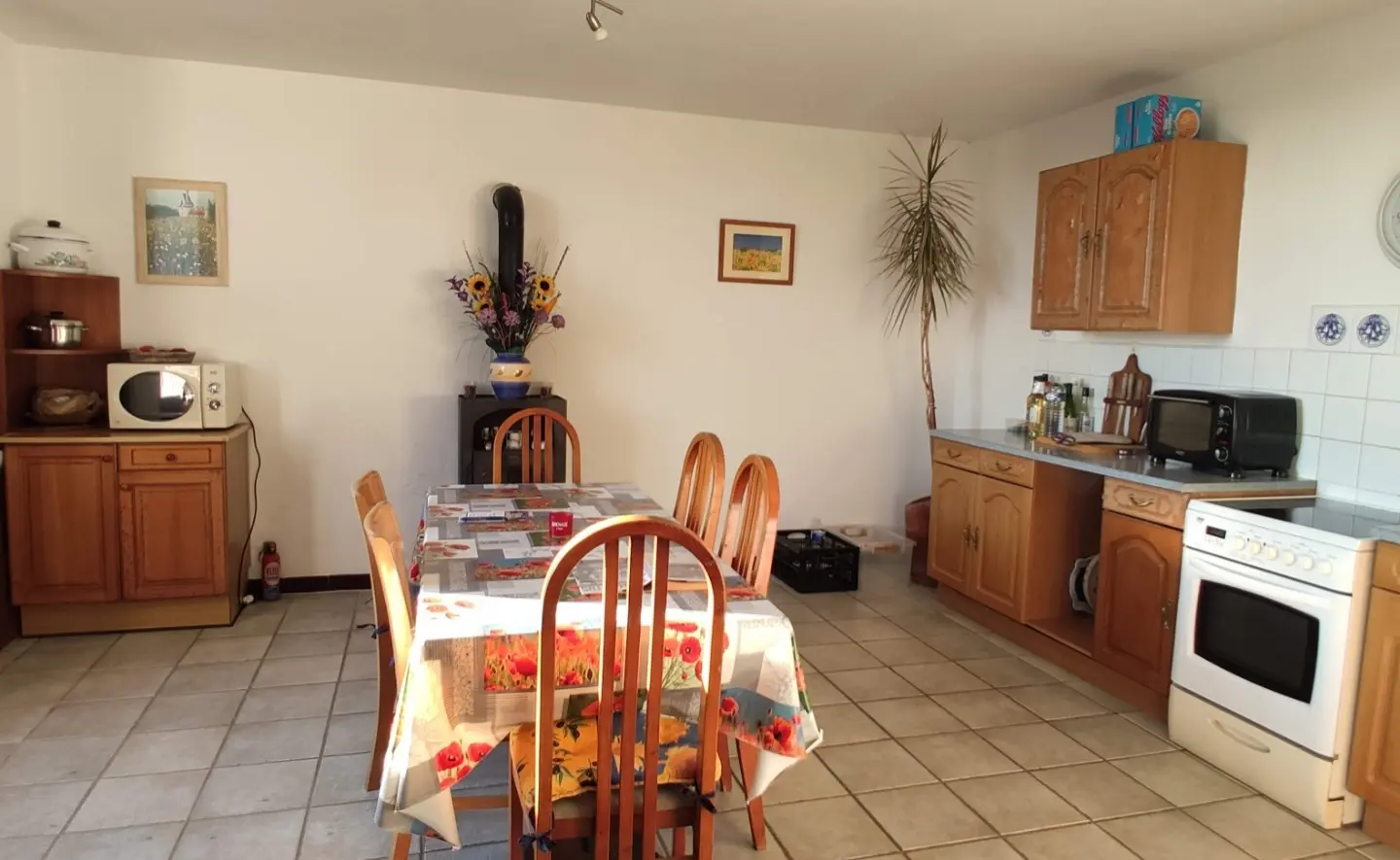 Farmhouse 3 Bedrooms, Guest House, Outbuildings And Garden, Chef Boutonne