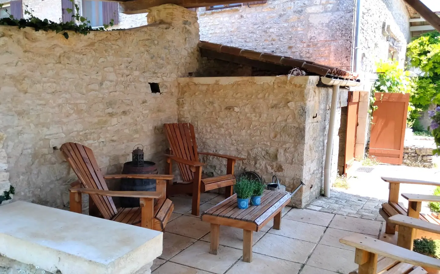 Restored Stone Farmhouse, Views, 5 Bedrooms, Barn, Guest Cottage, Outbuildings, Possible Income