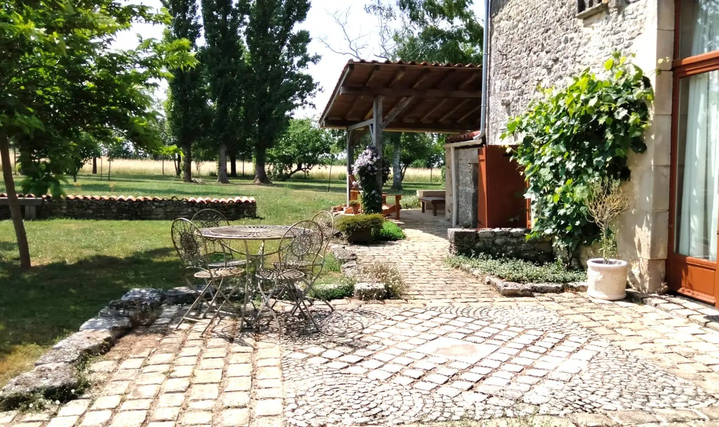 Restored Stone Farmhouse, Views, 5 Bedrooms, Barn, Guest Cottage, Outbuildings, Possible Income