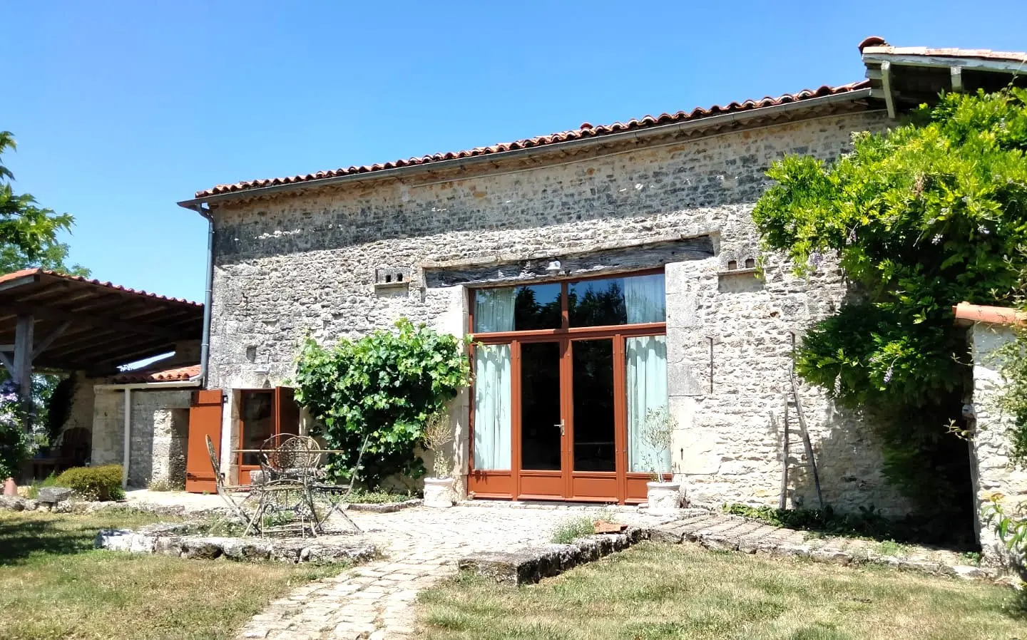 Restored Stone Farmhouse, Views, 5 Bedrooms, Barn, Guest Cottage, Outbuildings, Possible Income