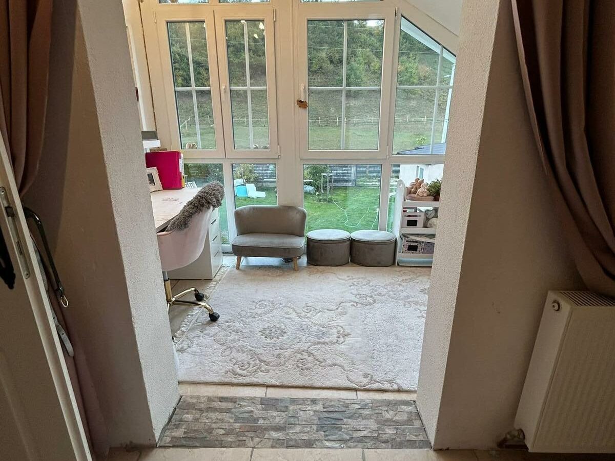 Great Single-family Home With Large Double Garage, Storage Room, And Outbuildings.**title:** 3 Beds Single-family Home With Double Garage, Germany