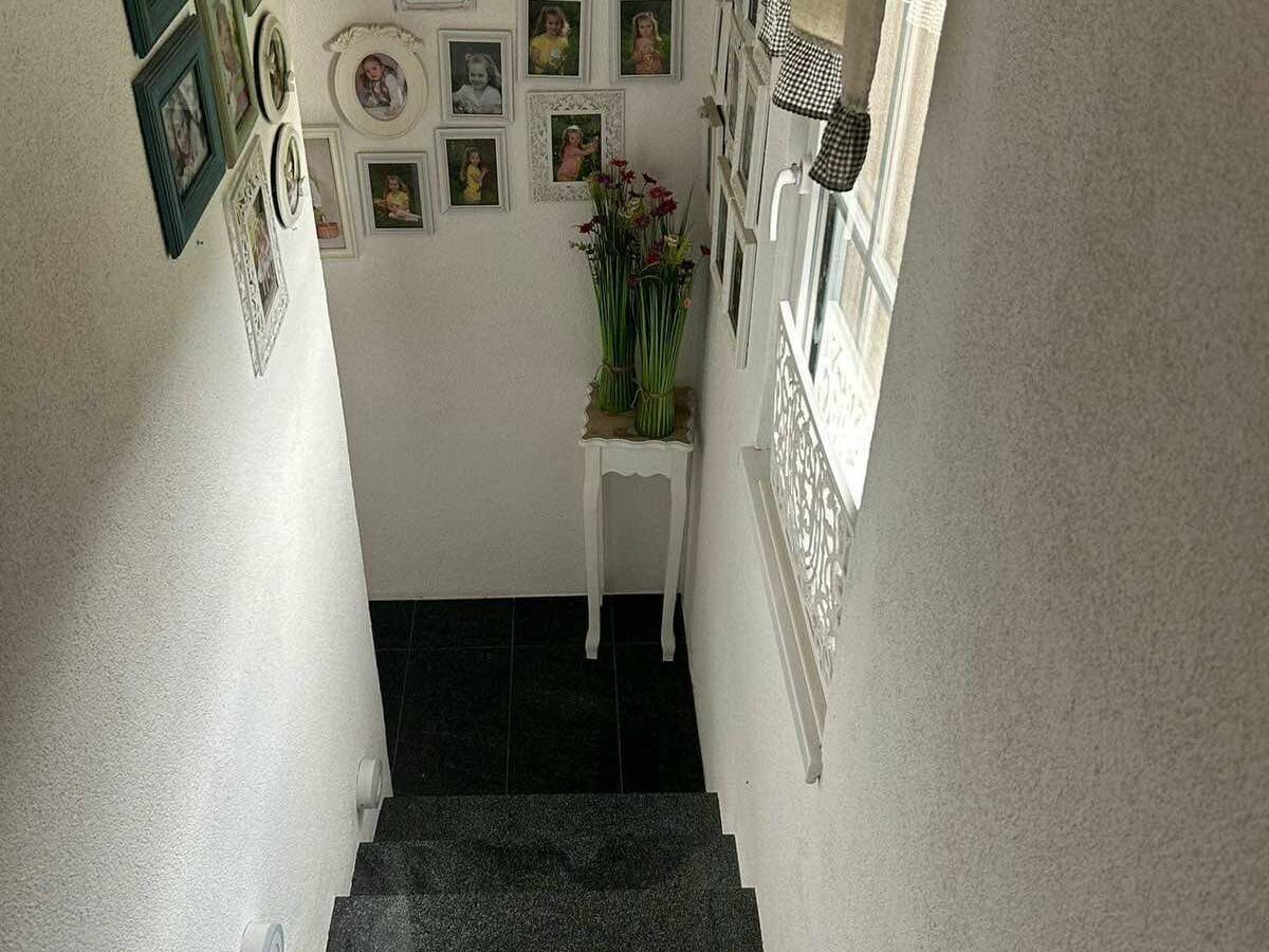 Great Single-family Home With Large Double Garage, Storage Room, And Outbuildings.**title:** 3 Beds Single-family Home With Double Garage, Germany