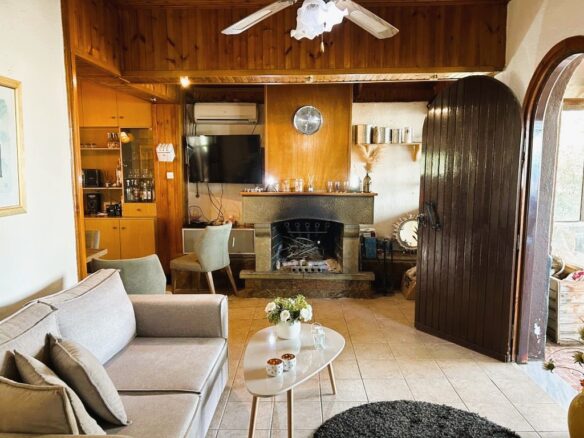 Single Storey House. Garden. 5 Minutes Drive To Agios Nikolaos And Beaches – East Crete