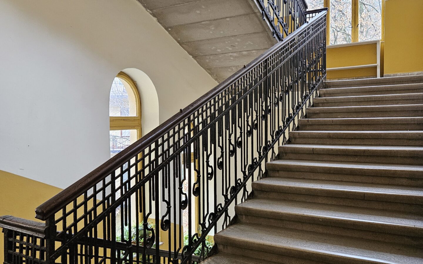 I Recommend This Tastefully Renovated 108 Sqm, 3-room Apartment On The 2nd Floor Of Xi. Villányi Street