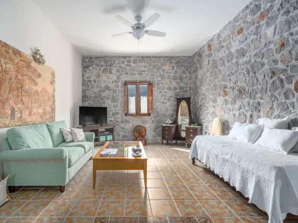 7-bedroom Villa In Asklipieio, Greece (420 M²)