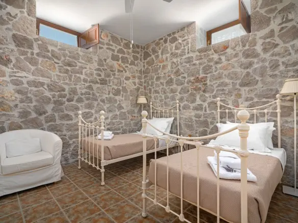 7-bedroom Villa In Asklipieio, Greece (420 M²)