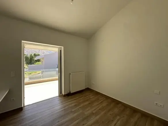 2-bedroom Flat In Keratea, Greece (112 M²)