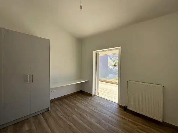 2-bedroom Flat In Keratea, Greece (112 M²)