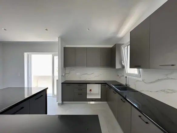 2-bedroom Flat In Keratea, Greece (112 M²)