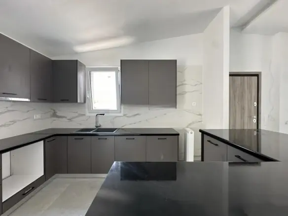 2-bedroom Flat In Keratea, Greece (112 M²)