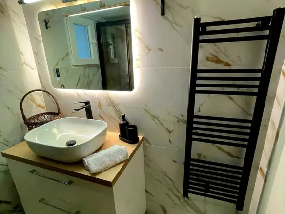 2-bedroom Flat In Elliniko, Greece (70 M²)