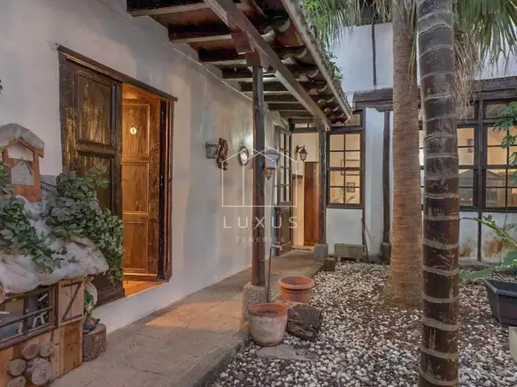 4-bedroom Villa In Tacoronte, Spain (300 M²)