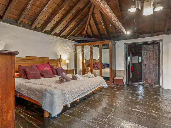 4-bedroom Villa In Tacoronte, Spain (300 M²)