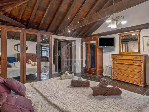 4-bedroom Villa In Tacoronte, Spain (300 M²)