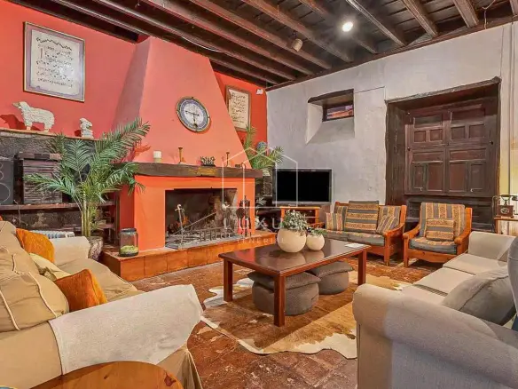 4-bedroom Villa In Tacoronte, Spain (300 M²)