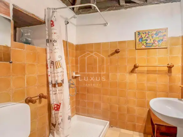 4-bedroom Villa In Tacoronte, Spain (300 M²)