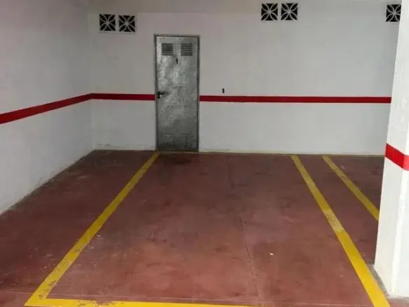 4-bedroom Flat In Torremolinos, Spain (185 M²)