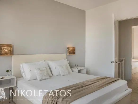 Commercial In Minies, Greece