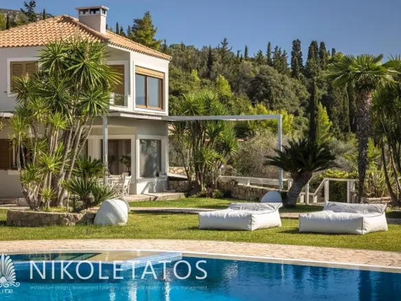 Commercial In Minies, Greece