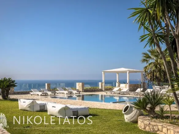 Commercial In Minies, Greece