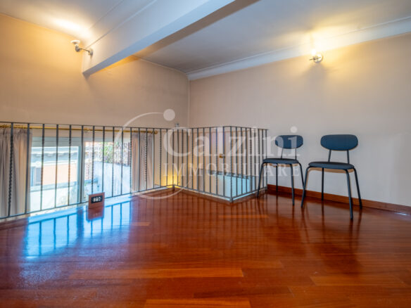 Penthouse With Terrace & Fireplace – Period Building