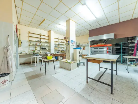 Commercial Unit In Novelda, Spain (150 M²)