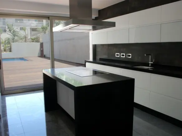 5-bedroom Villa In Benidorm, Spain (700 M²)