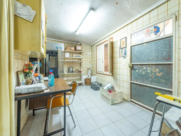 Commercial Unit In Novelda, Spain (150 M²)