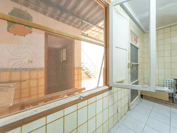 Commercial Unit In Novelda, Spain (150 M²)