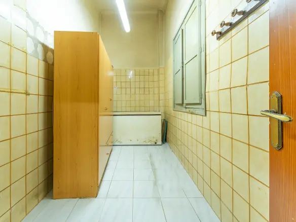 Commercial Unit In Novelda, Spain (150 M²)
