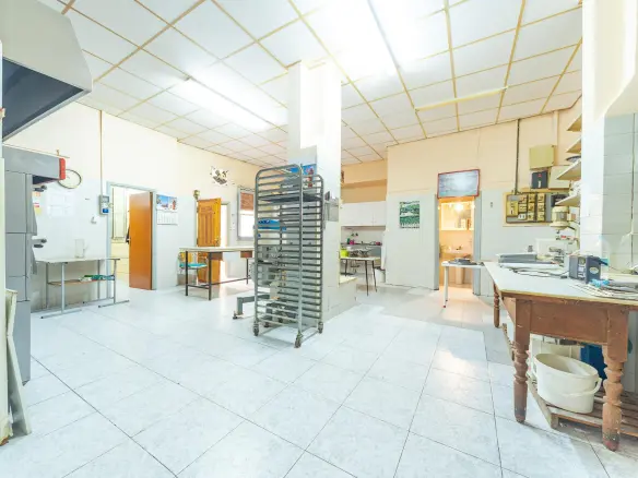 Commercial Unit In Novelda, Spain (150 M²)