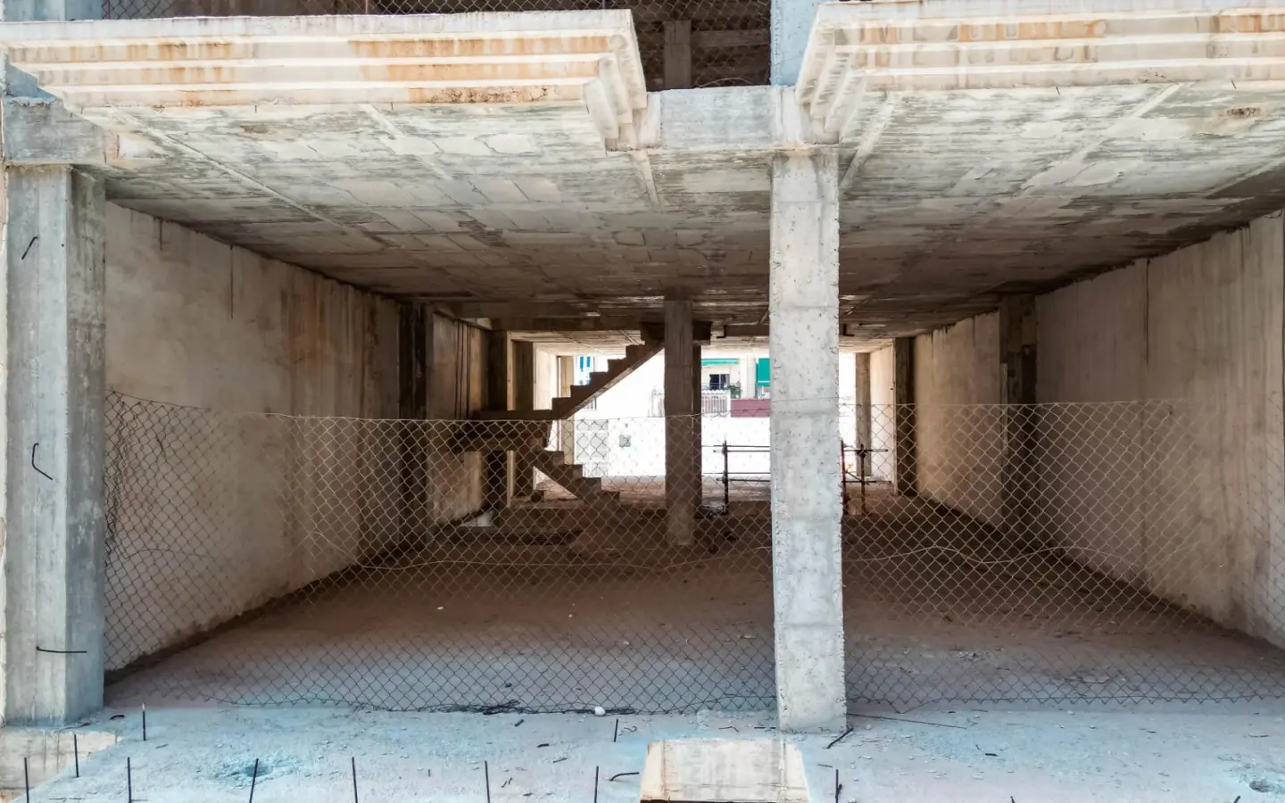 Urban Building Plot 475 M² In Elche, Spain