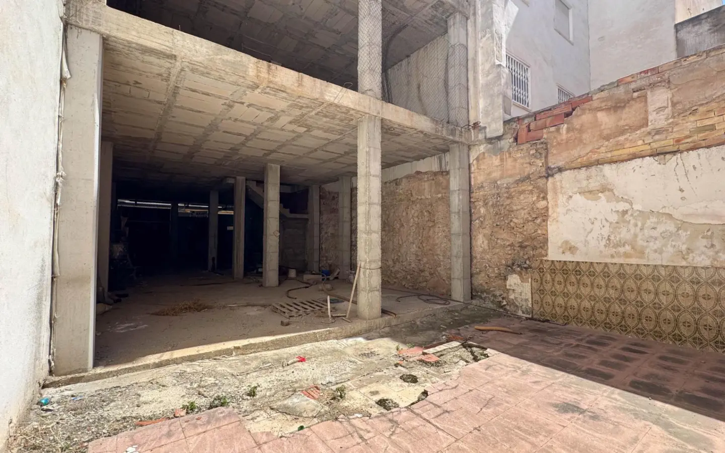 Urban Building Plot 475 M² In Elche, Spain