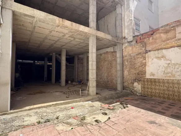 15-bedroom Urban Building Plot In Elche, Spain (475 M²)