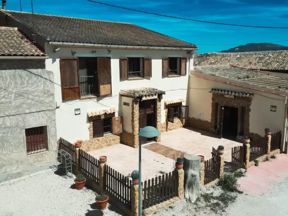 2-bedroom House In Monovar – Monover, Spain (375 M²)