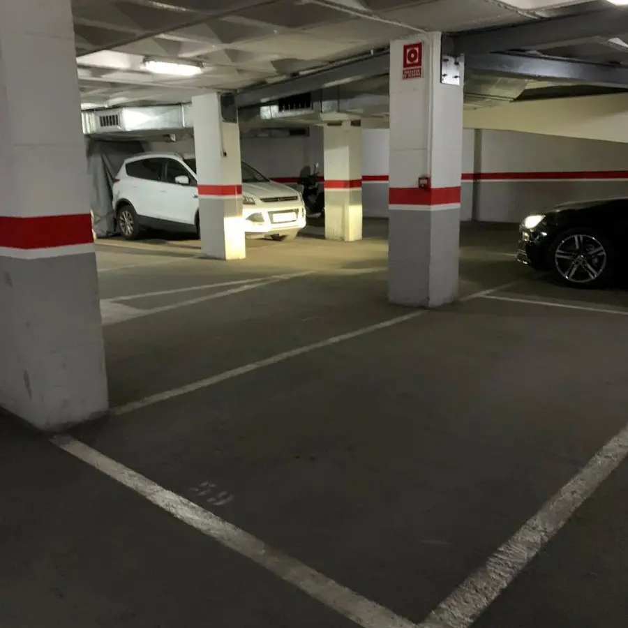 Garage In Elche, Spain (18 M²)