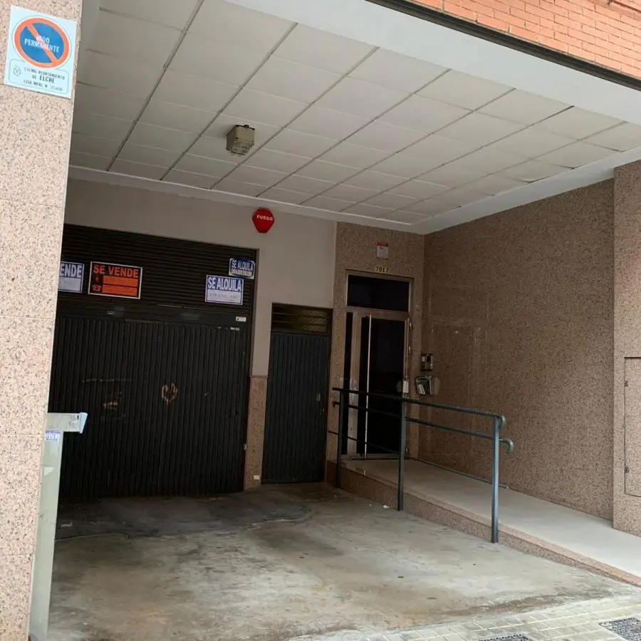Garage In Elche, Spain (18 M²)