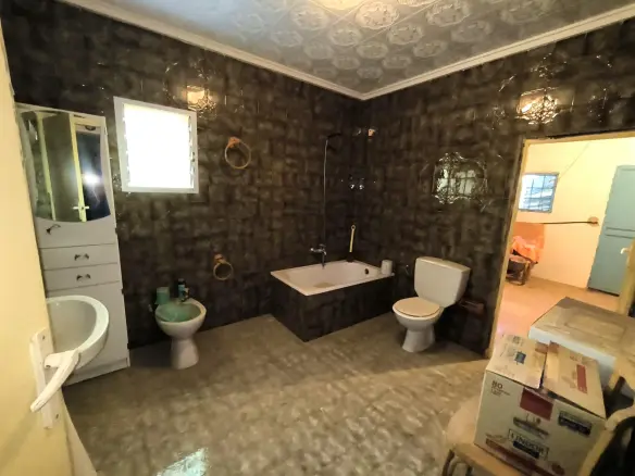 5-bedroom Village House In Algueña, Spain (153 M²)